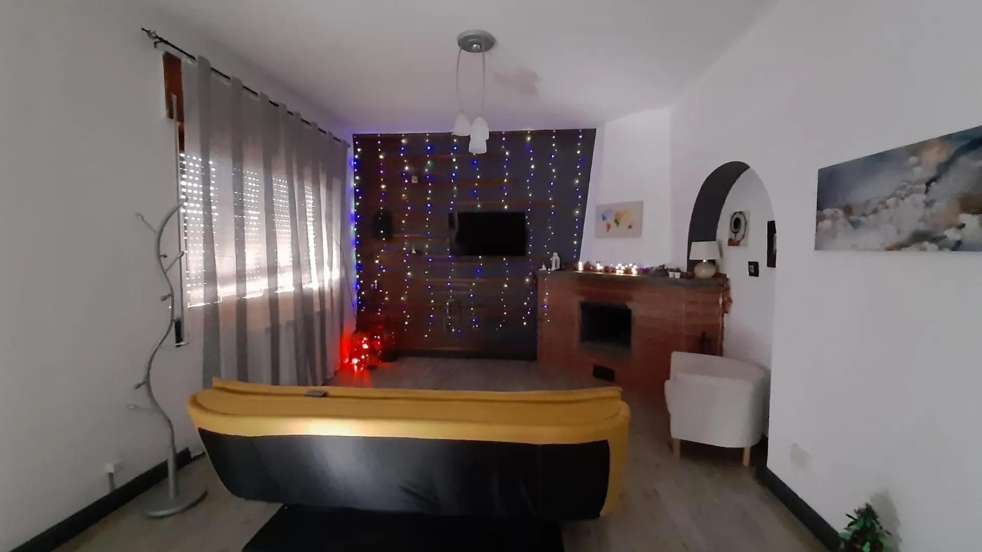 Lapilli Holidays San Giovanni La Punta 0*,  Italia