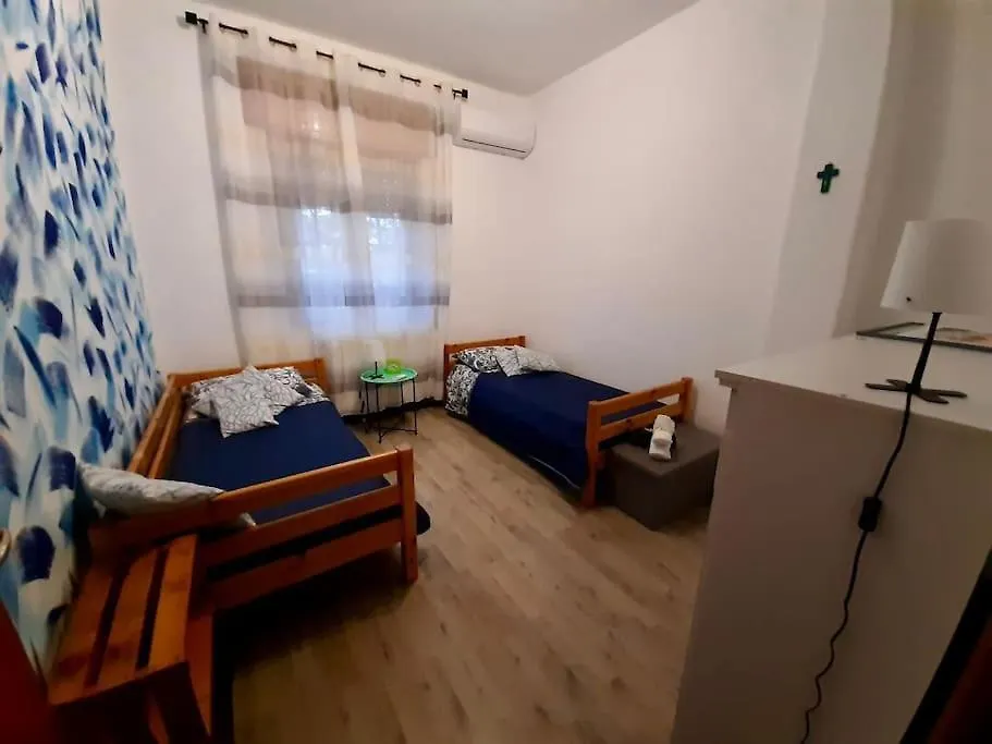 Lapilli Holidays سان جيوفاني لا بونت شقة